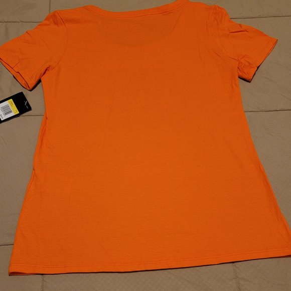 Nike WOMEN'S "JUST DO IT" GRAPHIC TEE SHIRT - Picture 6 of 6